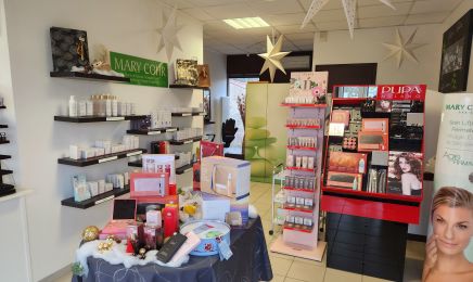 Institut Karine Beaute  : Manucure à Montendre