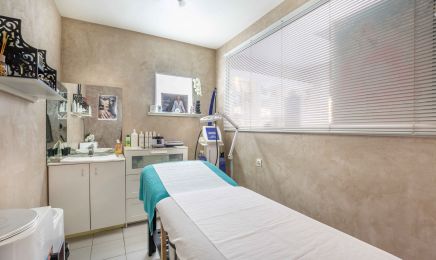 L’Écrin : Manucure à Vias