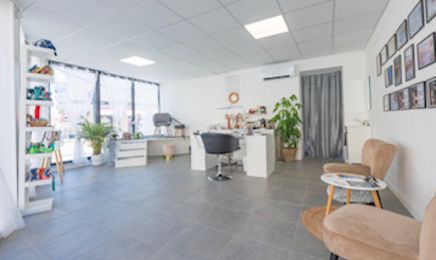 SG Coiffure & Aux Ongles & Merveilles : Coiffeur à Auterive