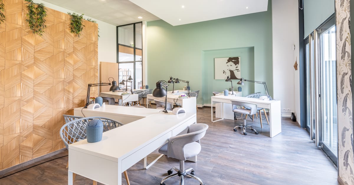 Nail Art Institute manucure à Poitiers Planity