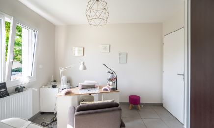 Bella Daniella Esthétique  : Manucure à Le Grès