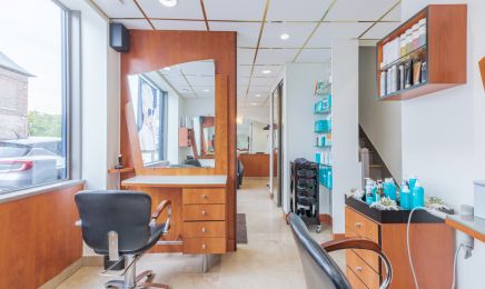 LIBERTÉ Coiffure & Esthétique  : Coiffeur à Le Neubourg