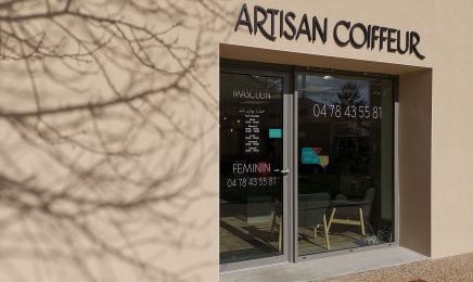 Le Long’Court : Coiffeur à Dommartin