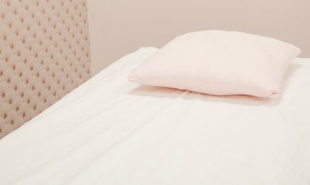 Chloé Secret Beauty : Manucure à Cannes