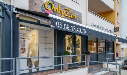 Institut de beauté OnlyZen : Manucure à Billère
