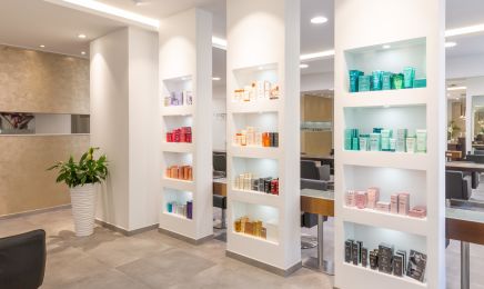 Antonio Hairstyling: Nagelstudio in Wiesbaden