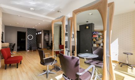 Corinne C : Coiffeur à Descartes