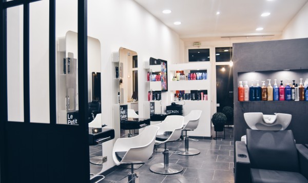 Logo Descriptionreservernotre Equipenotre Adressemon Compte Descriptionreservernotre Equipenotre Adressemon Compte Le Petit Salon Agen Coiffeur Createur Barbier Consultez Nos Prestations Description