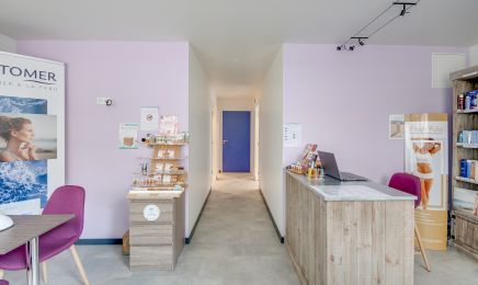 Plaisir & Beauté : Manucure à Charlieu