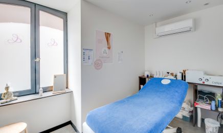 Plaisir & Beauté : Manucure à Charlieu
