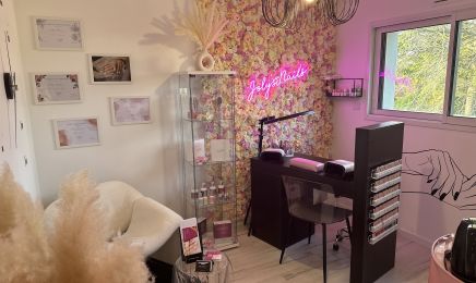 Joly’s Nails : Manucure à La Mézière 