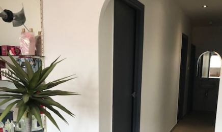 Kalli Institut : Manucure à Bon-Encontre