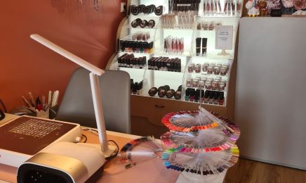 Maë Ongles et Beauté : Institut de beauté à Mandelieu-la-Napoule
