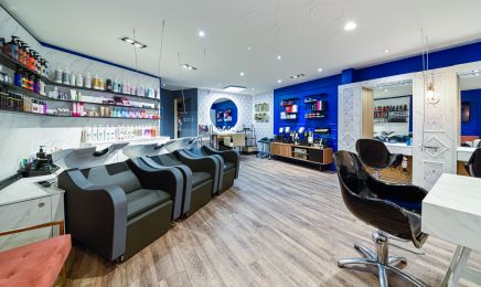 Les Saisons by Christian Noël  : Coiffeur à Caluire-et-Cuire