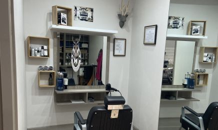 Le miroir d'audrey : Barbier à Saint-Amand-Montrond