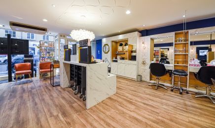 Les Saisons by Christian Noël  : Coiffeur à Caluire-et-Cuire