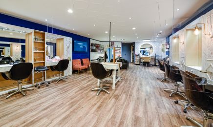 Les Saisons by Christian Noël  : Coiffeur à Caluire-et-Cuire