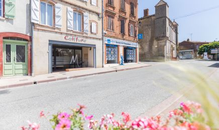 Marine M : Coiffeur à Nailloux