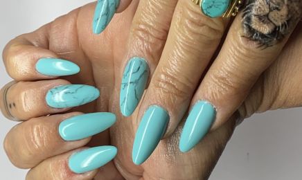 Nails By Faniliok : Manucure à Marseille