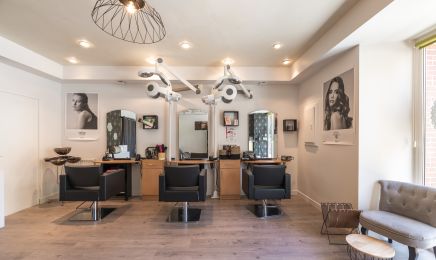 Miroir de l’art : Coiffeur à Lusanger