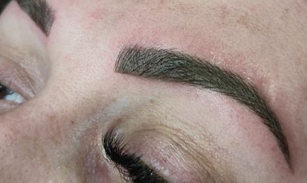Madame Monsieur : Coiffeur à Saint-Geniès-de-Comolas