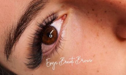 Eugé Beauté Brows : Manucure à Brignoles