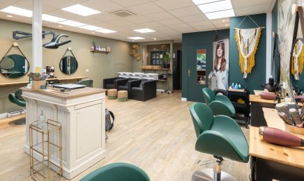 Marion H. Artisan Coiffeur : Coiffeur à Neuville-de-Poitou