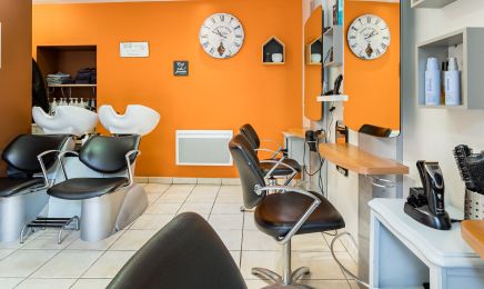 Belle hair Coiffure  : Barbier à Fougeré