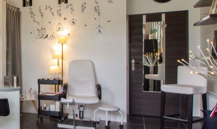 Secrets de Beauté : Manucure à Assat
