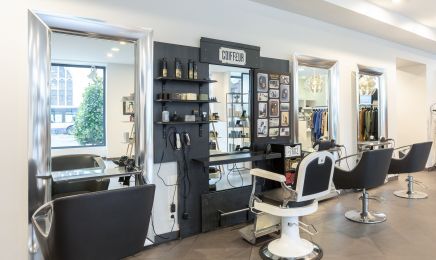 Julie B La Suite : Barbier à Montargis