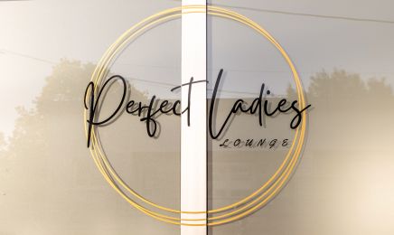 Perfect Ladies - Melanie Ducasse : Manucure à Le Passage