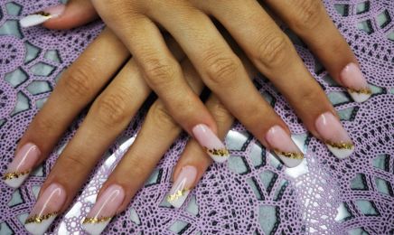 C’nails & Cils  : Manucure à Saint-Selve
