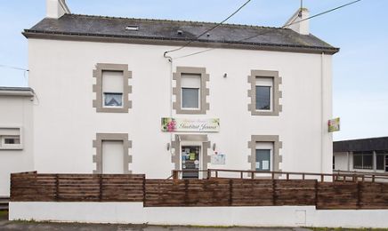 Douceur Beauté Institut Jenna  : Manucure à Hennebont