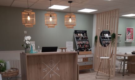 Belle et Zen Fougères : Institut de beauté à Fougères