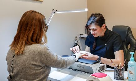 La Beauté. par Audrey Marres : Manucure à Colombiers