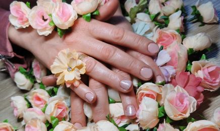 Emi & ongles  : Manucure à Revel