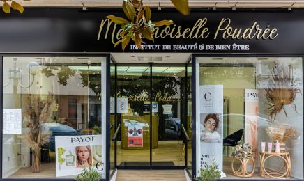 Mademoiselle Poudrée : Manucure à Vierzon