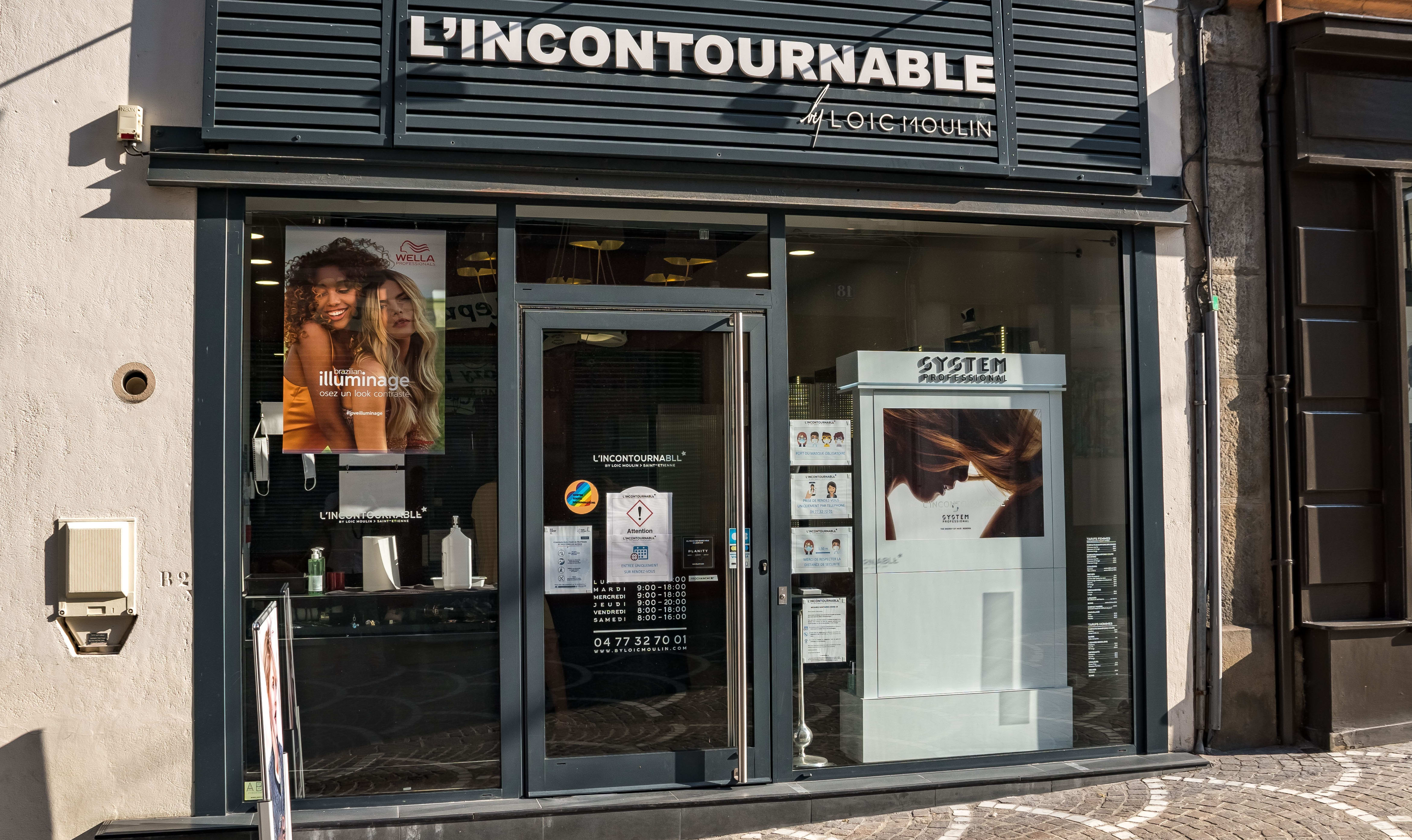 L'Incontournable by Loic Moulin