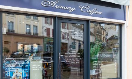 Armony Coiffure & Prothésiste ongulaire : Coiffeur à Maule