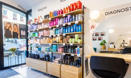 Octobre  : Coiffeur à Caen