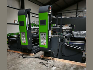 Two-station automatic