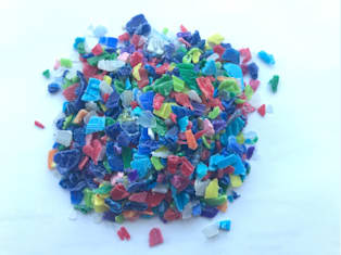 Regranulat HDPE z nakrętek