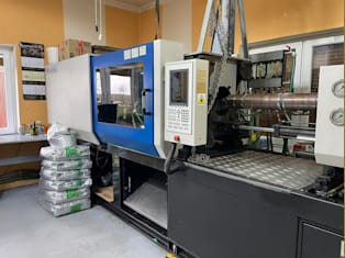 Usługi wtrysku na wtryskarkach.