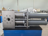 Hydrauliczny zmieniacz