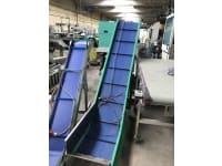 Folding conveyor on a