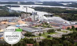 Laminowany karton Invercote nagrodzony platyną