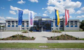 Wittmann Gruppe erhält die Produktion weitgehend aufrecht