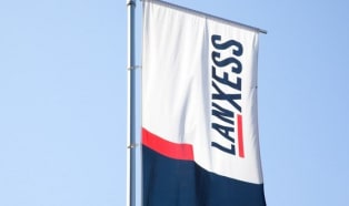 LANXESS przejmuje od firmy Solvay produkcję dodatków do fosforu