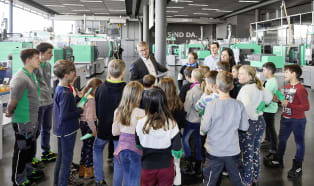 „Fridays-for-future-Kids“ zu Gast bei Arburg