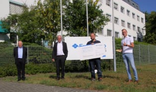 Sumitomo (SHI) Demag cares: Company child hospice donation